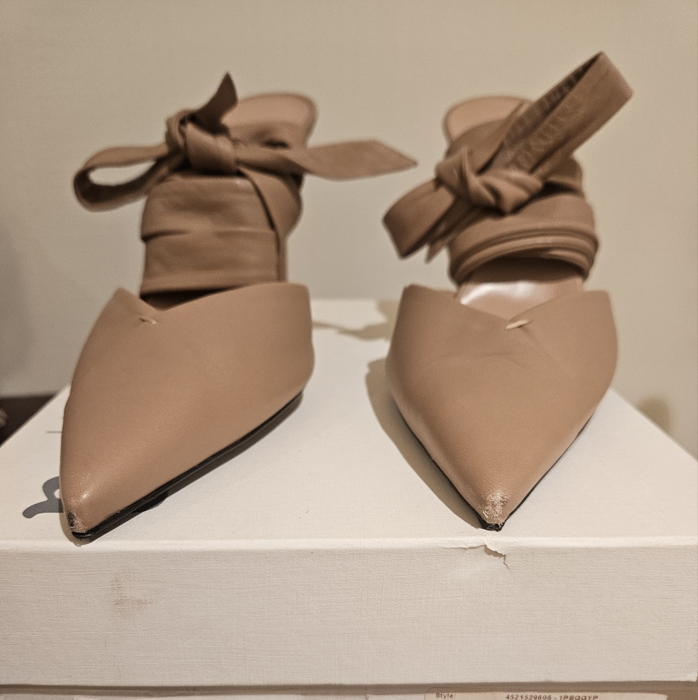 MAX MARA 10cm Leather Peggy Point Toe Pump, Size 40